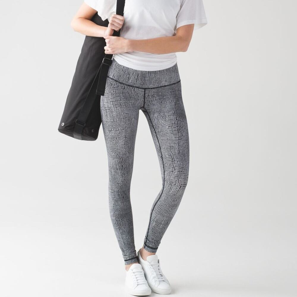 Lululemon Wunder Under Leggings Size 4 Black White Mini Pop Stripe Hi-Rise 7/8